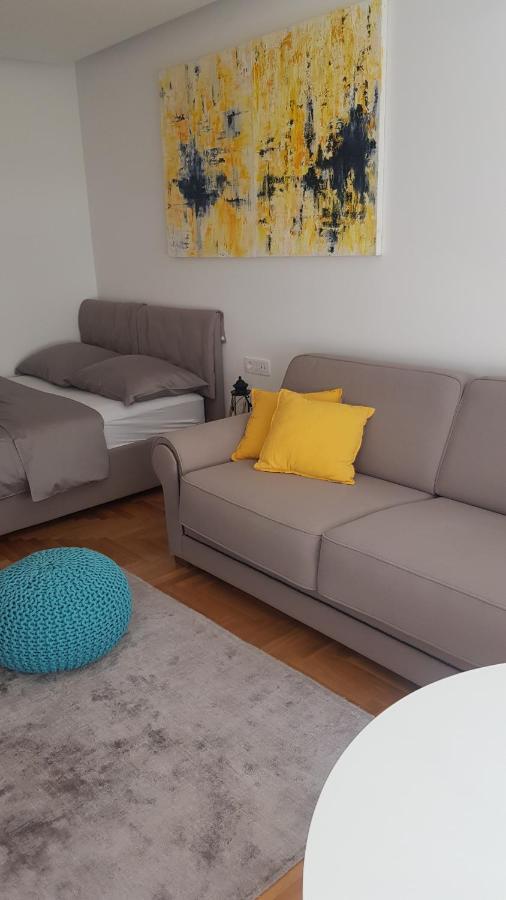 S & F Zagreb Apartman Eksteriør billede
