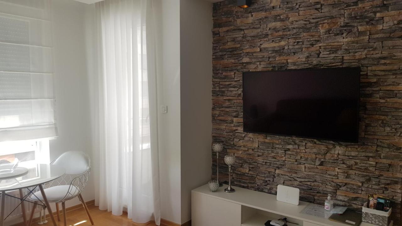 S & F Zagreb Apartman Eksteriør billede