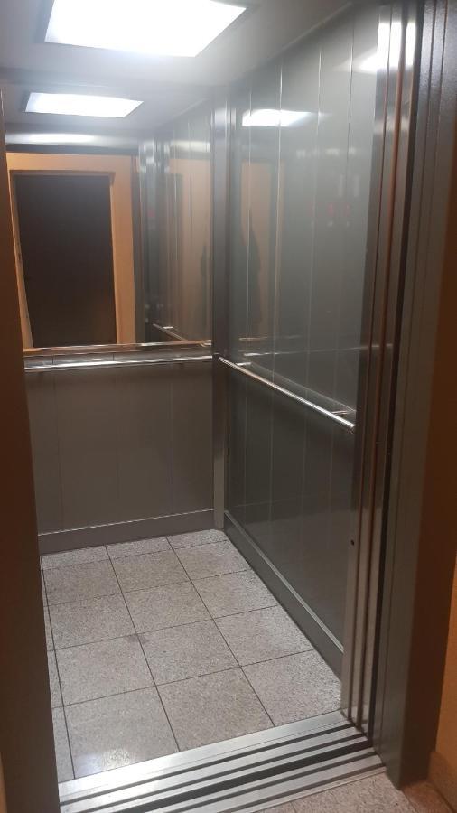 S & F Zagreb Apartman Eksteriør billede